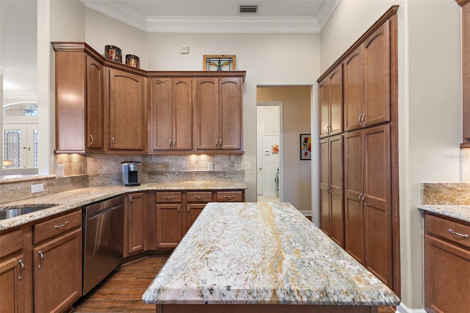8809 BEACON HILL AVENUE, MOUNT DORA, FL, 32757