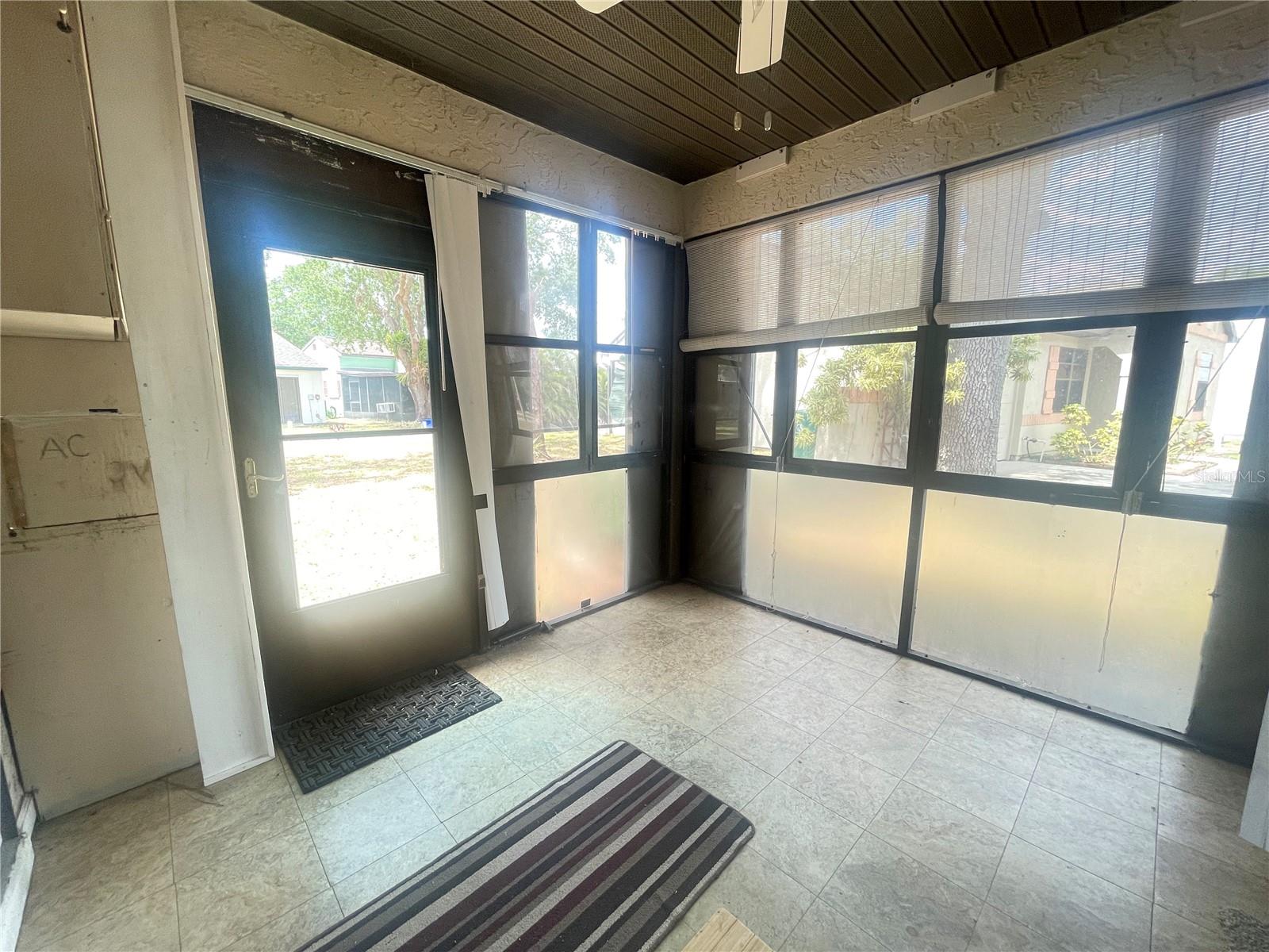 1081 E CORKTREE CIR, PORT CHARLOTTE, FL, 33952