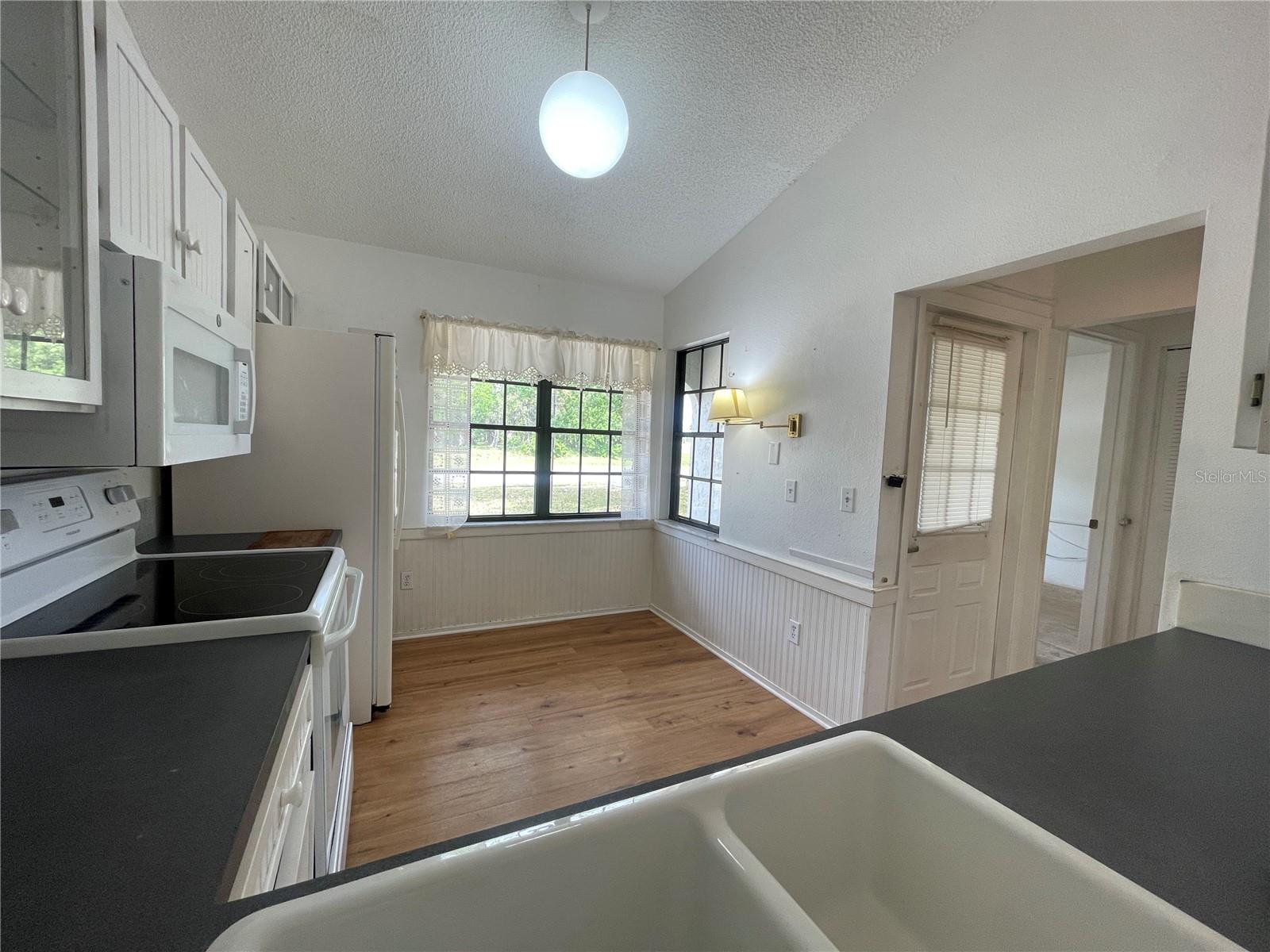 1081 E CORKTREE CIR, PORT CHARLOTTE, FL, 33952