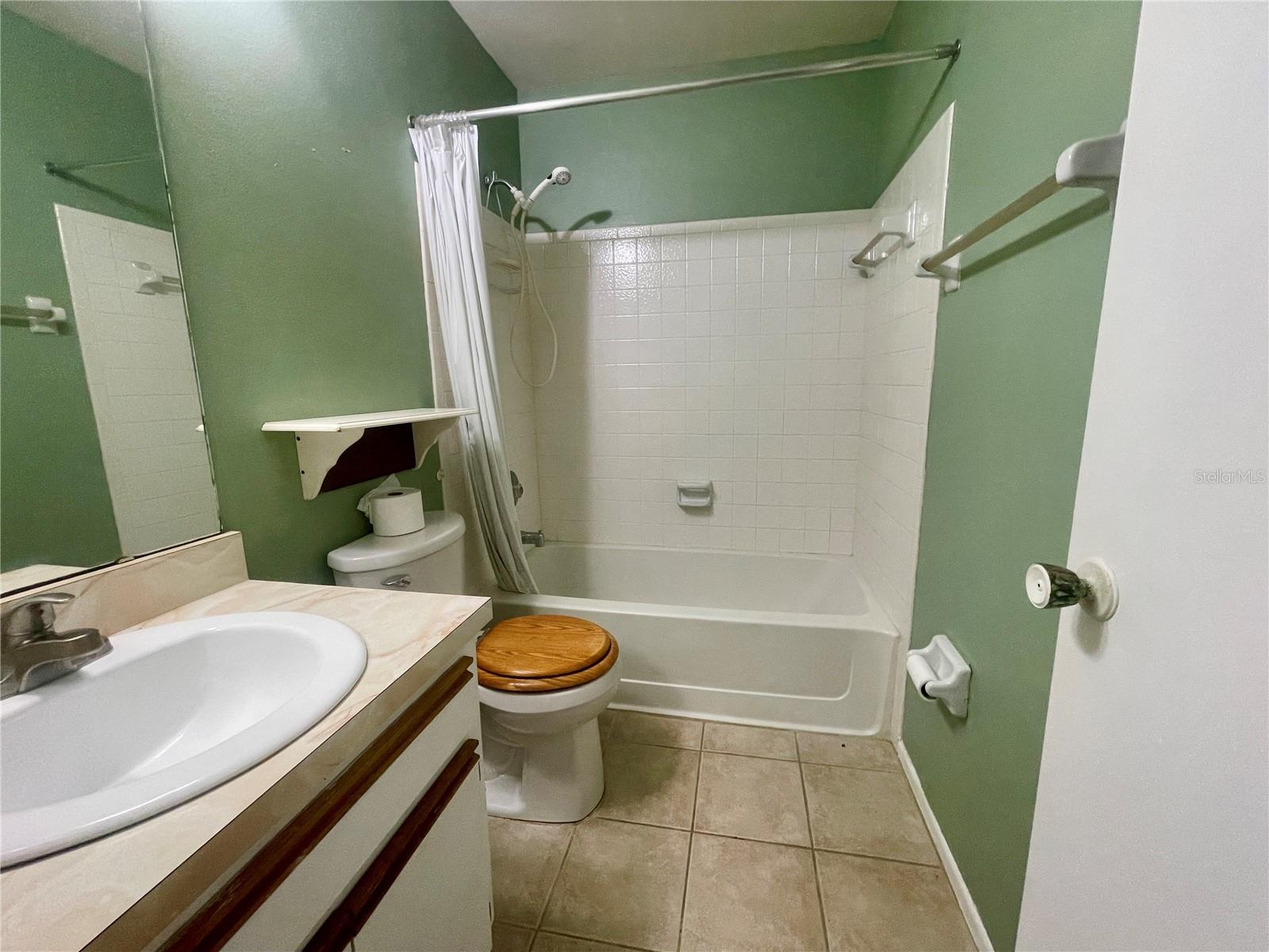 1081 E CORKTREE CIR, PORT CHARLOTTE, FL, 33952