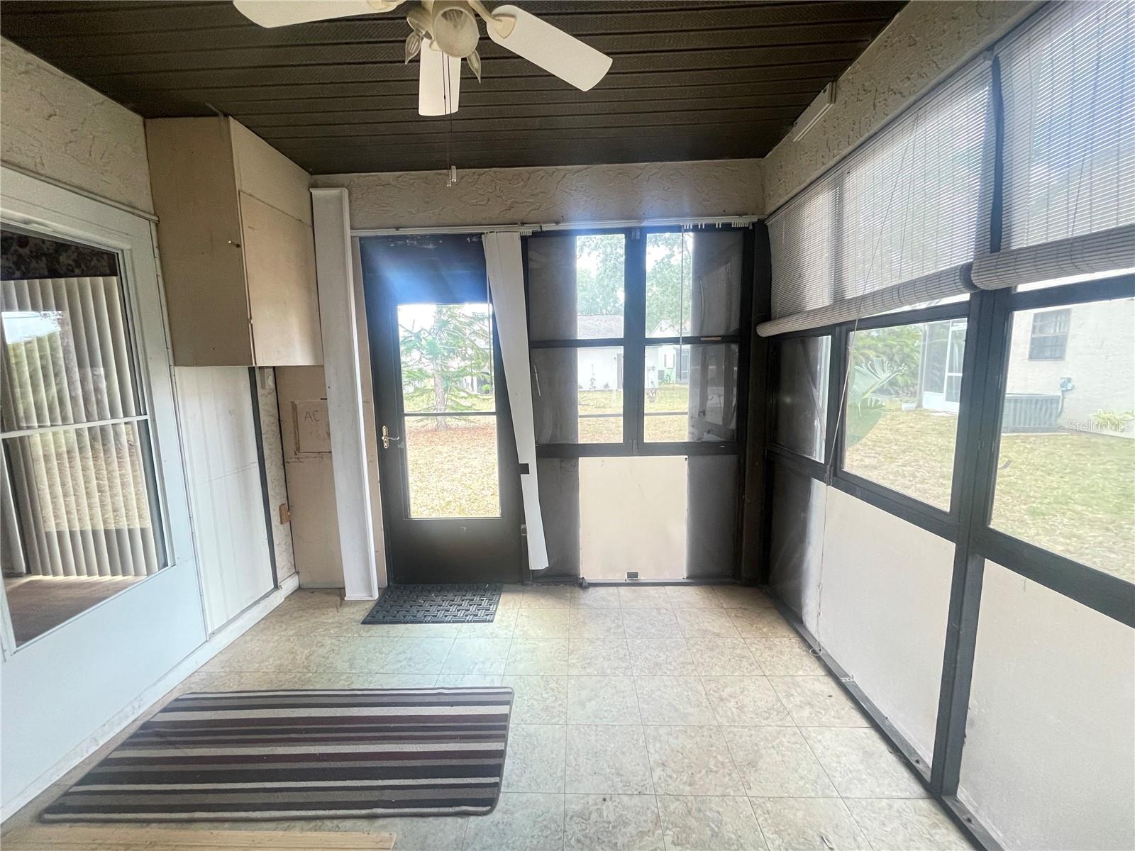 1081 E CORKTREE CIR, PORT CHARLOTTE, FL, 33952