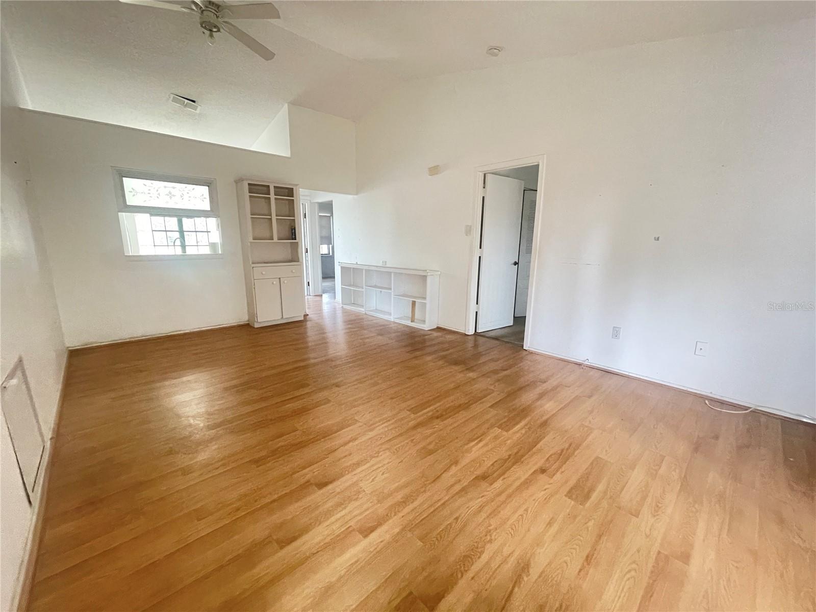 1081 E CORKTREE CIR, PORT CHARLOTTE, FL, 33952