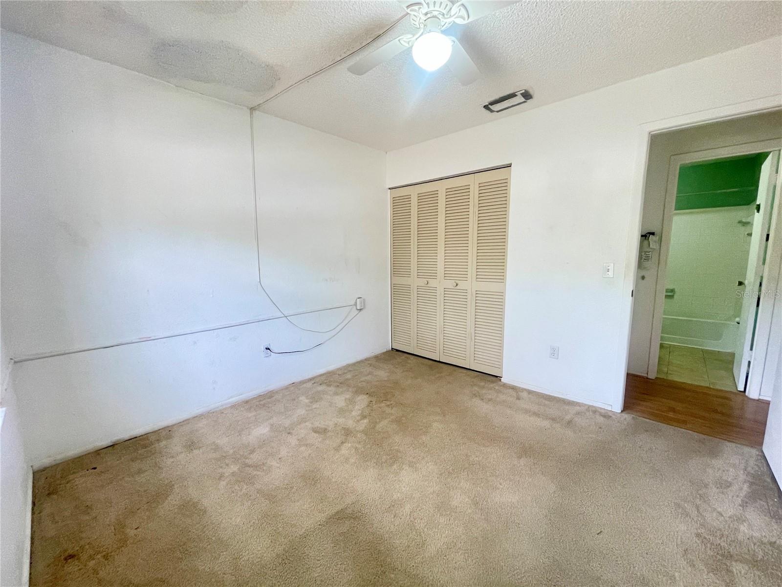 1081 E CORKTREE CIR, PORT CHARLOTTE, FL, 33952