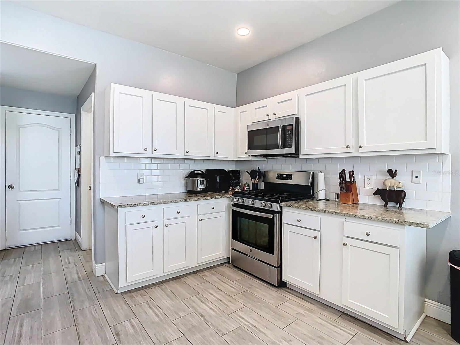 20721 WHITEWOOD WAY, TAMPA, FL, 33647