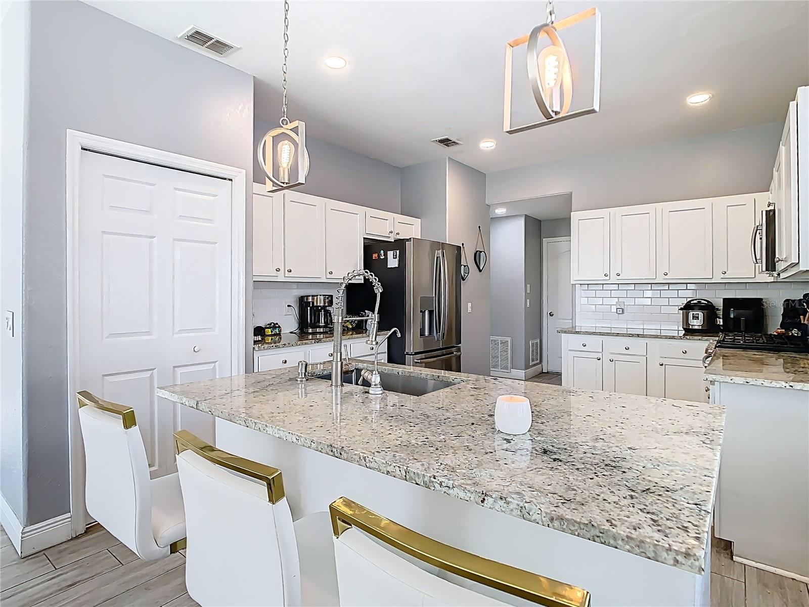 20721 WHITEWOOD WAY, TAMPA, FL, 33647