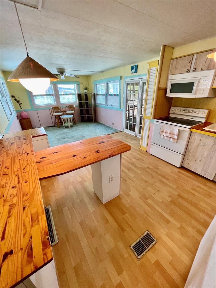 34188 CANAL DR N, PINELLAS PARK, FL, 33781