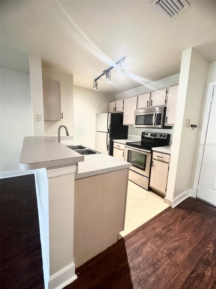 5467 VINELAND RD #6114, ORLANDO, FL, 32811