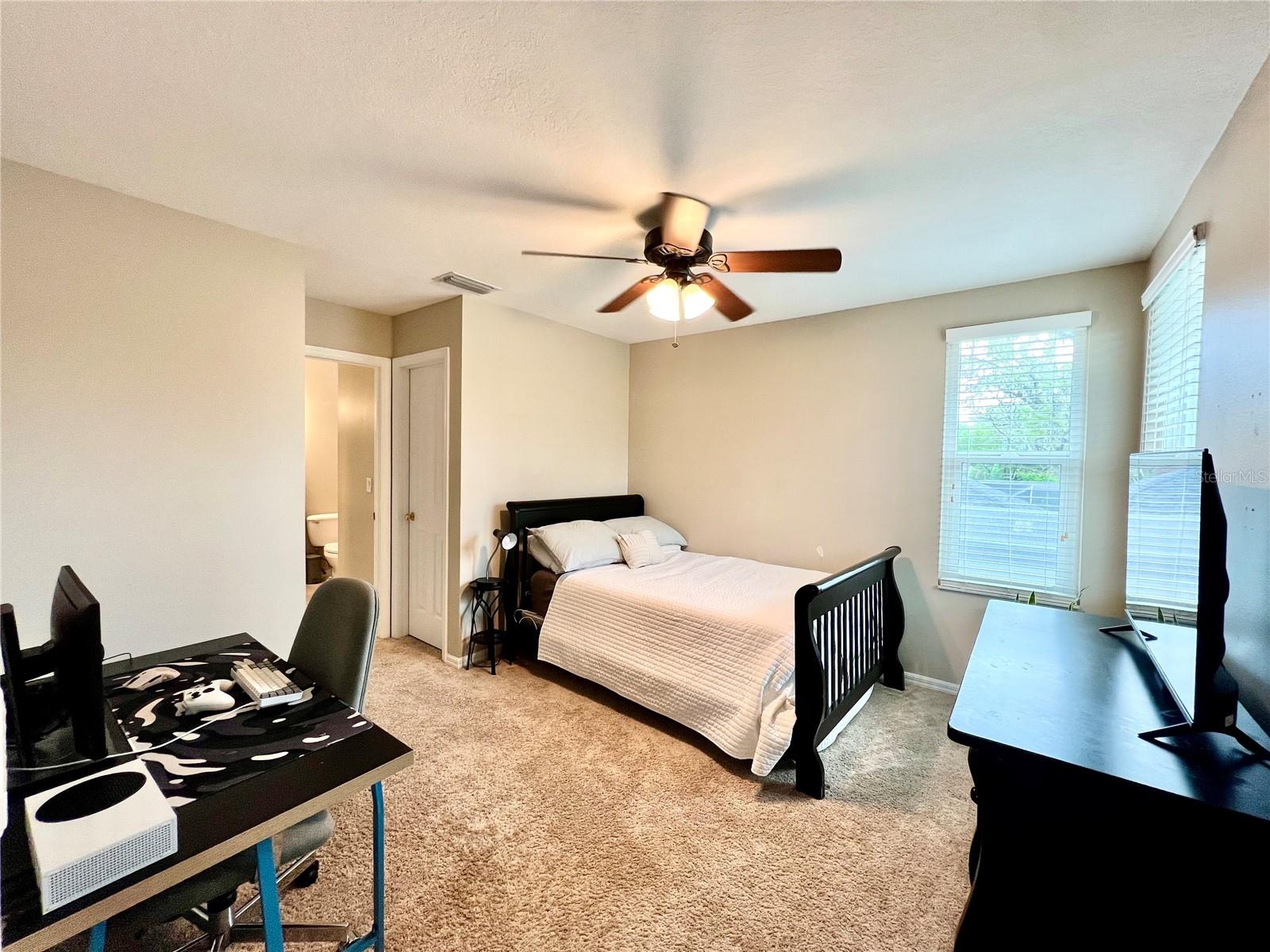 5968 JAEGERGLEN DR, LITHIA, FL, 33547