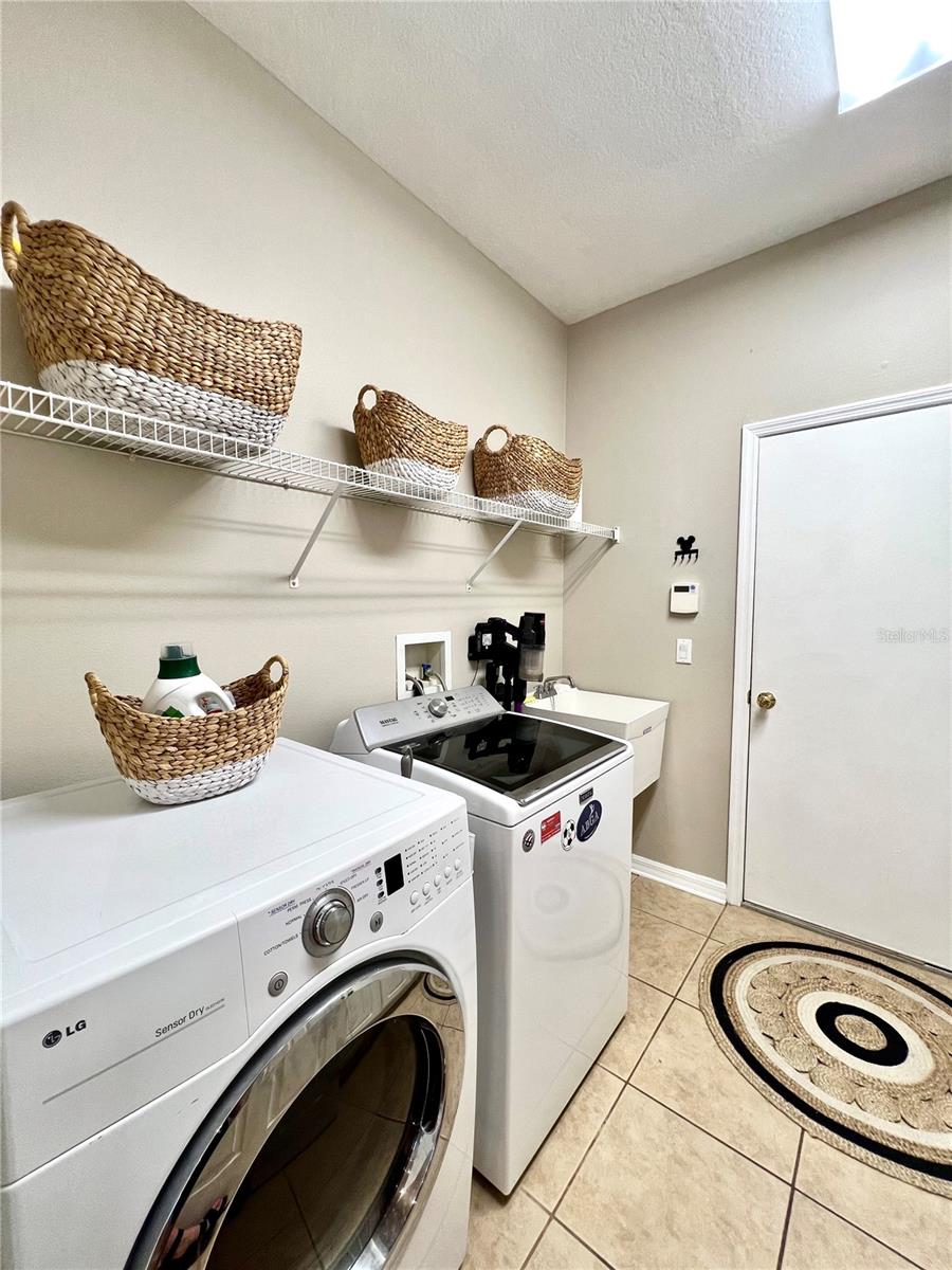 5968 JAEGERGLEN DR, LITHIA, FL, 33547