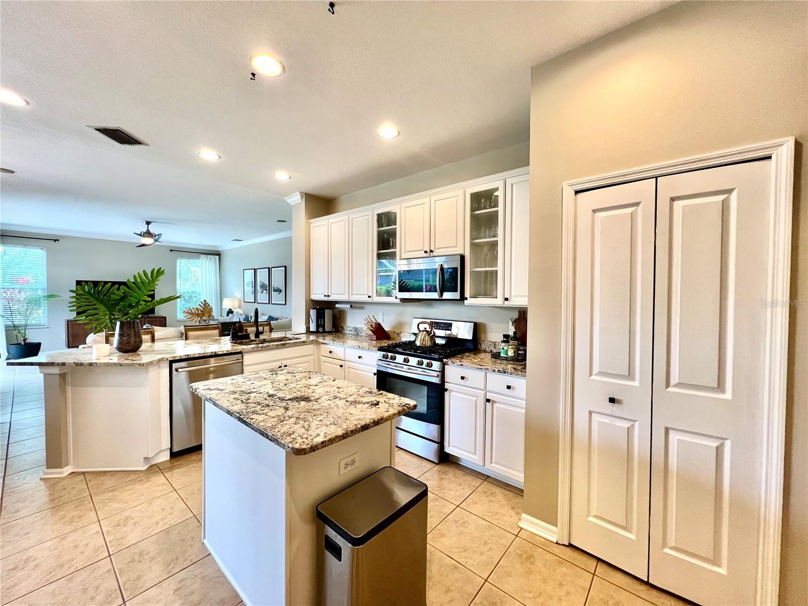 5968 JAEGERGLEN DR, LITHIA, FL, 33547