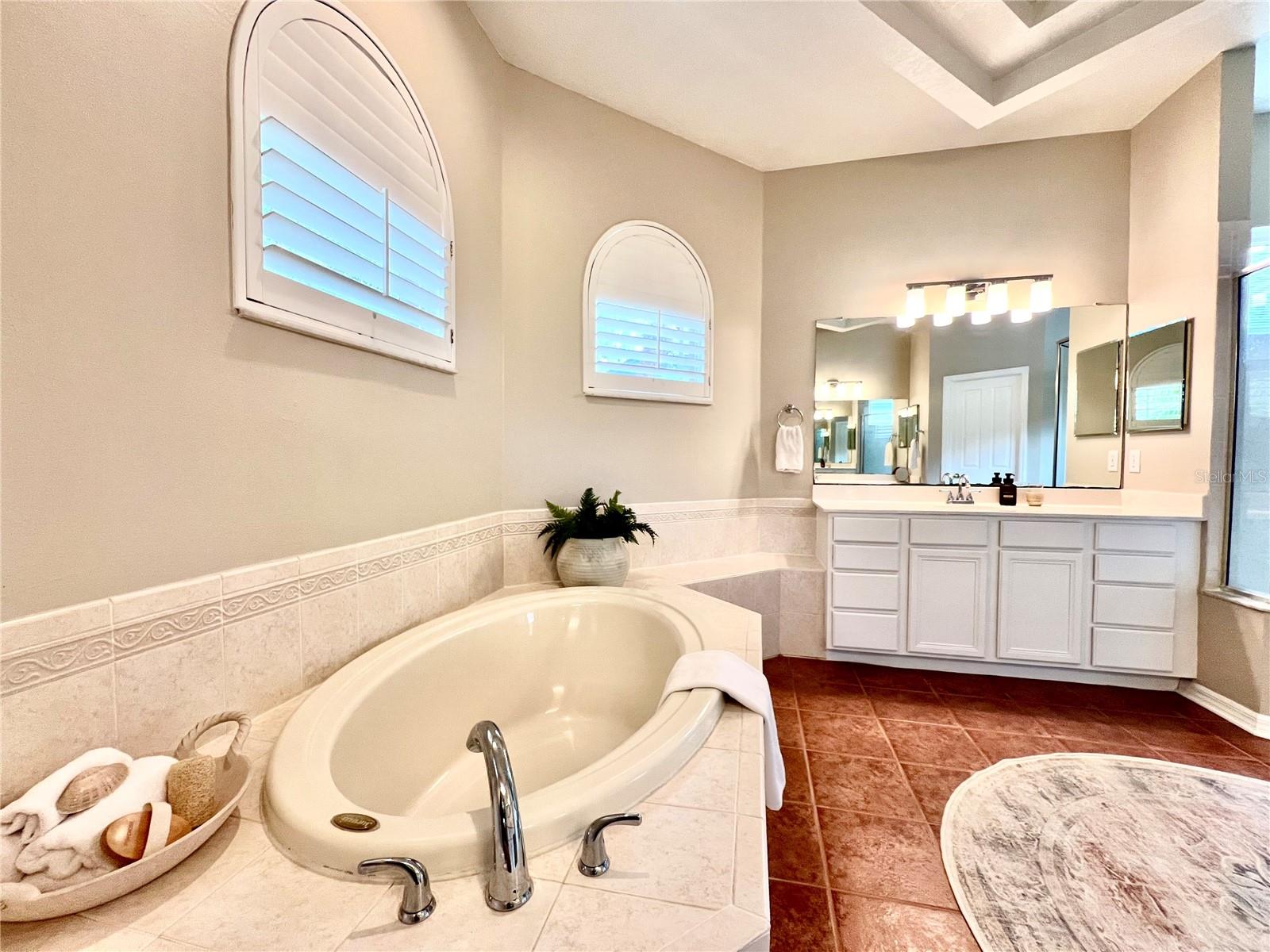 5968 JAEGERGLEN DR, LITHIA, FL, 33547