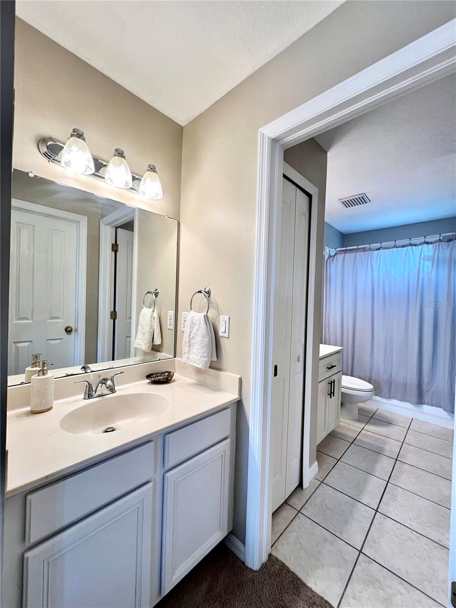 5968 JAEGERGLEN DR, LITHIA, FL, 33547