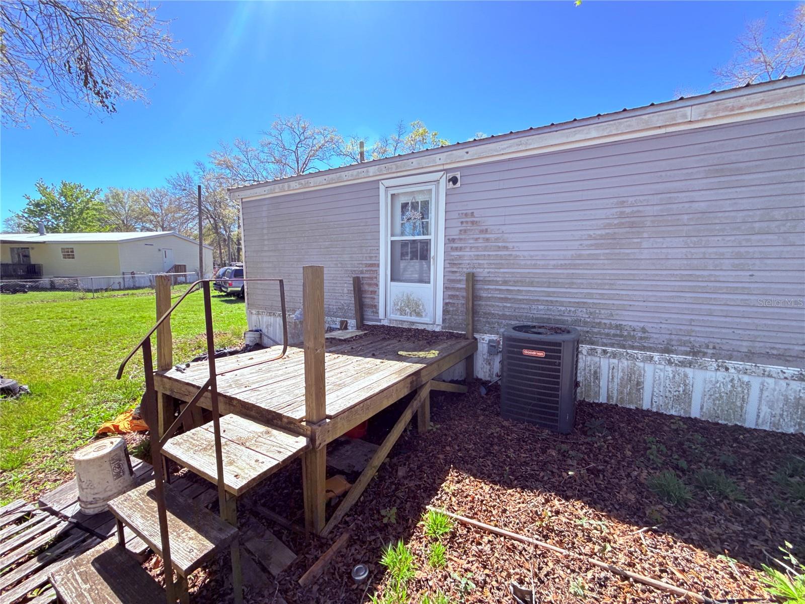 219 SE BENNIE LN #5, LAKE CITY, FL, 32025