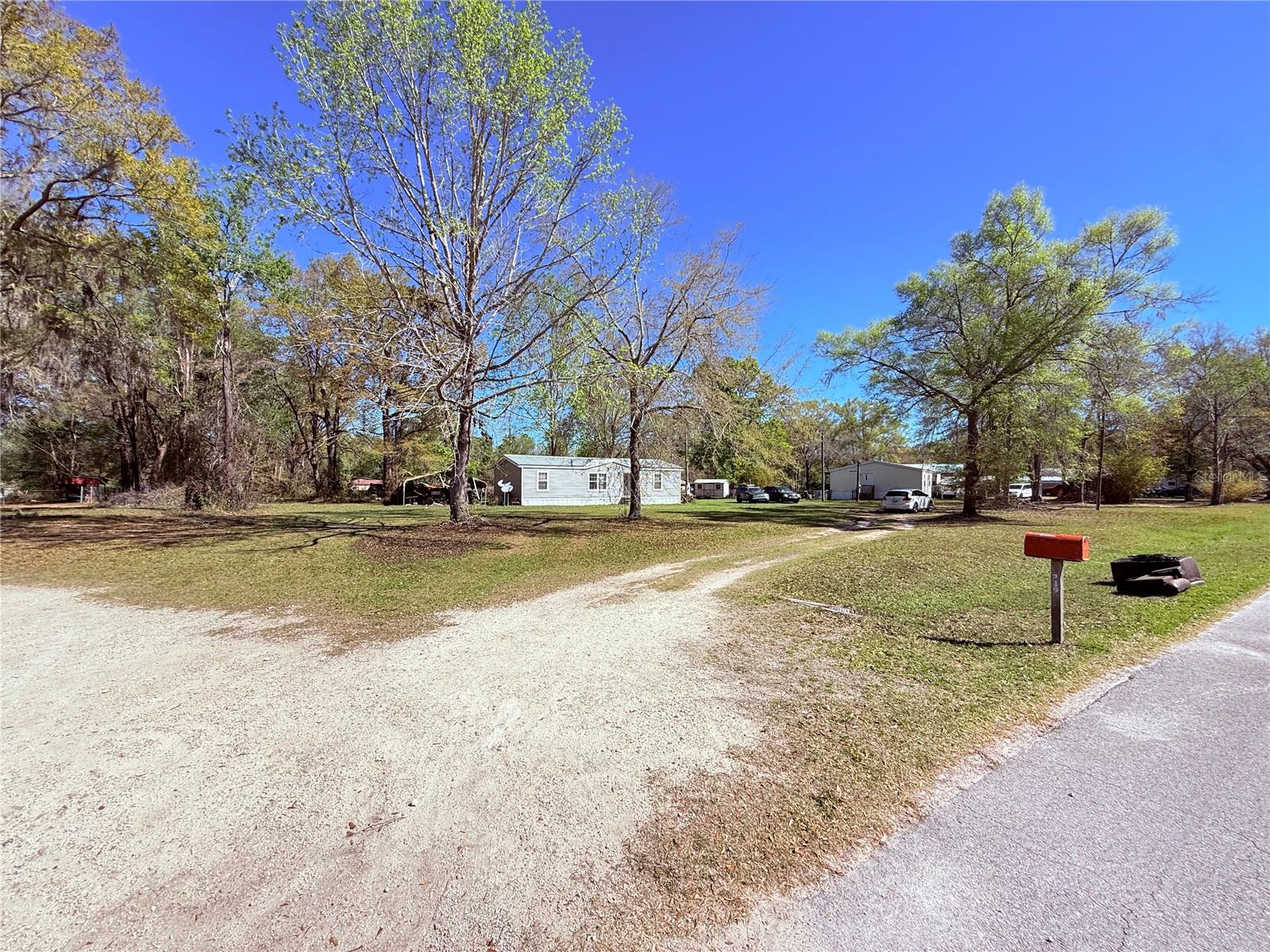 219 SE BENNIE LN #5, LAKE CITY, FL, 32025