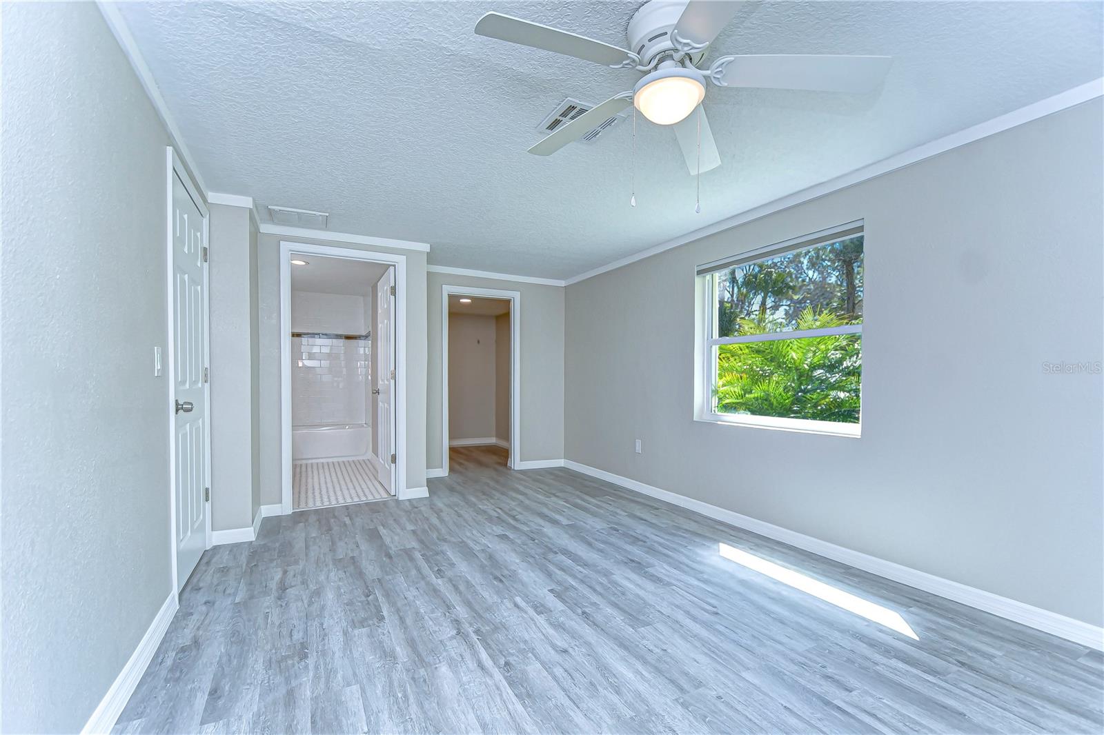 804 SHORE DR W, OLDSMAR, FL, 34677