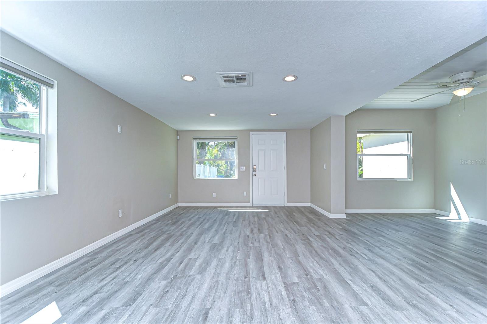 804 SHORE DR W, OLDSMAR, FL, 34677