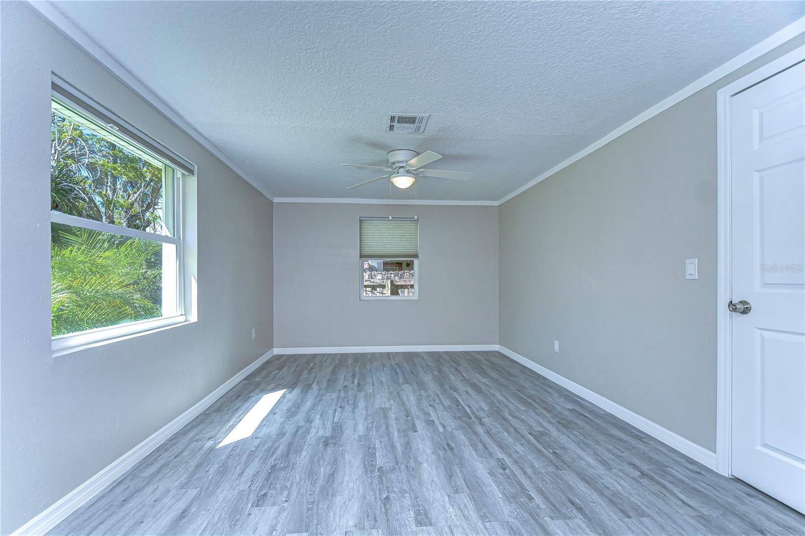 804 SHORE DR W, OLDSMAR, FL, 34677