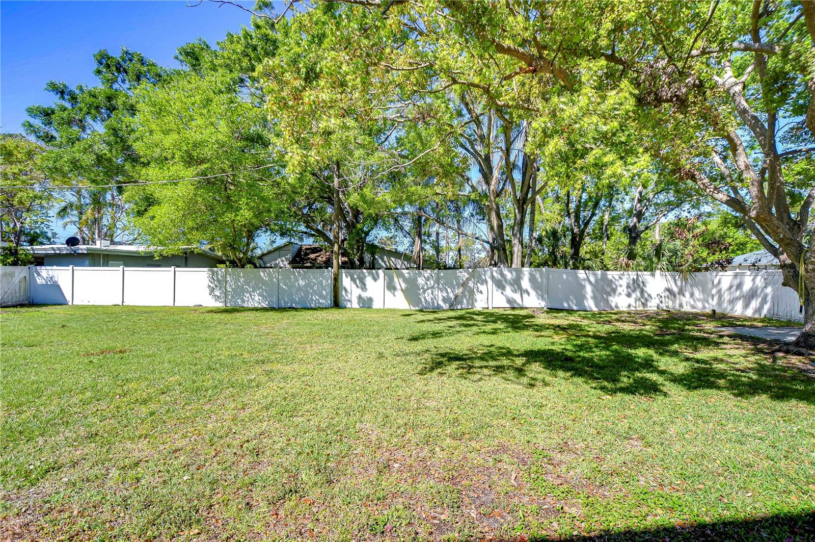 804 SHORE DR W, OLDSMAR, FL, 34677