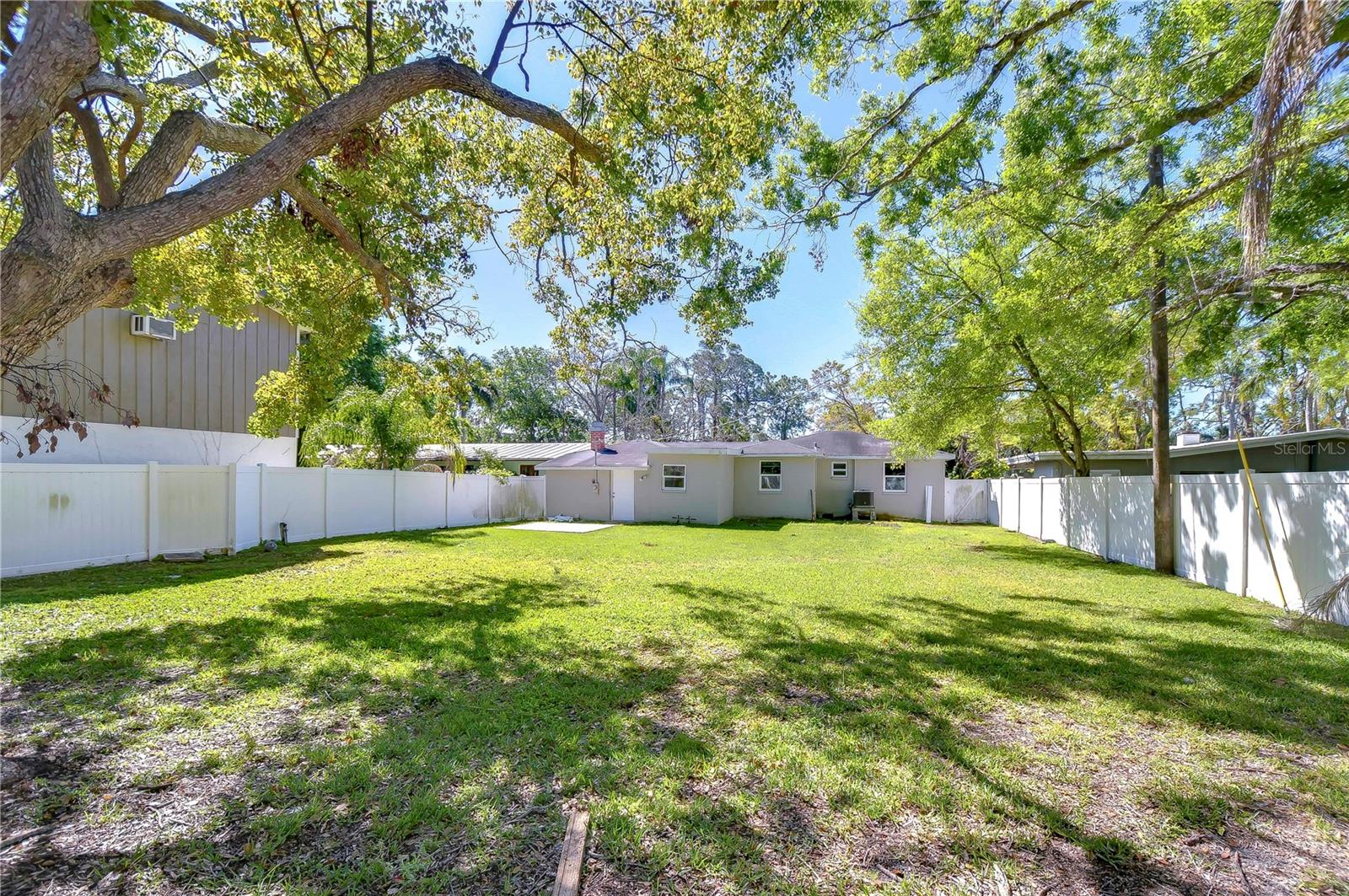 804 SHORE DR W, OLDSMAR, FL, 34677