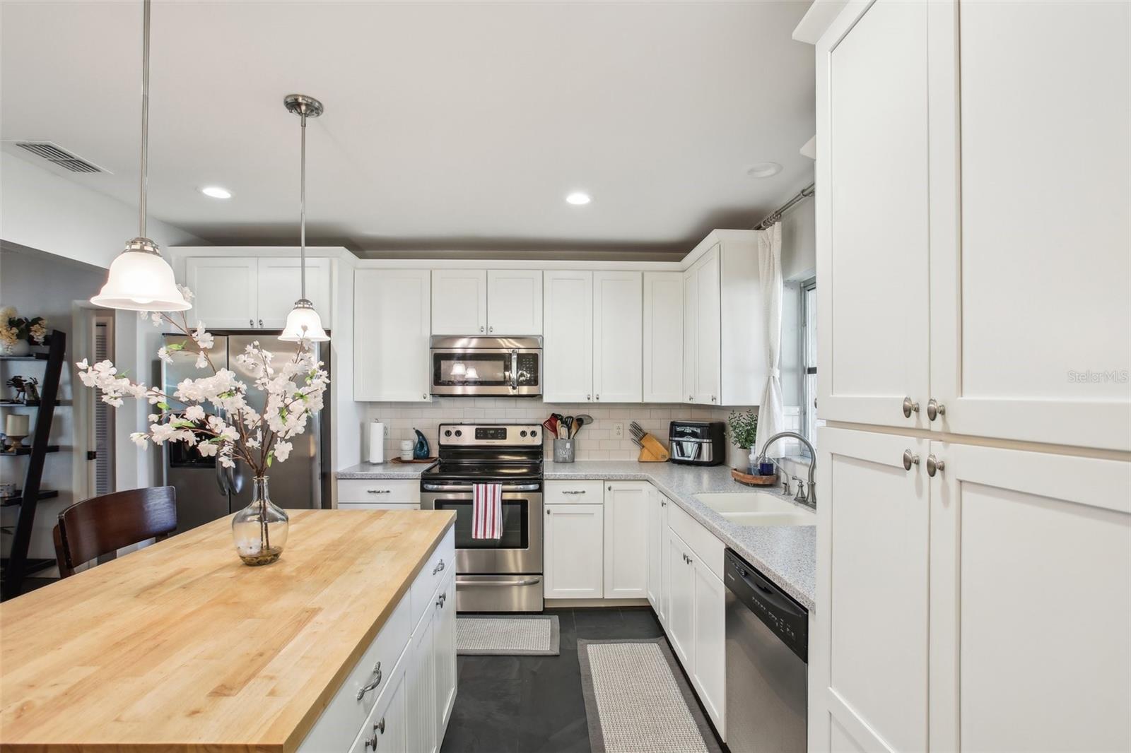 2853 ENISGROVE DR, PALM HARBOR, FL, 34683