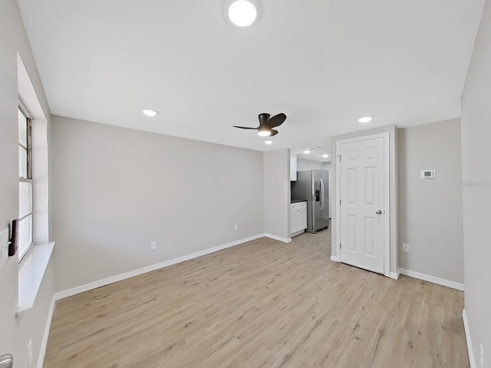 10404 HERSHEY RD #B, THONOTOSASSA, FL, 33592