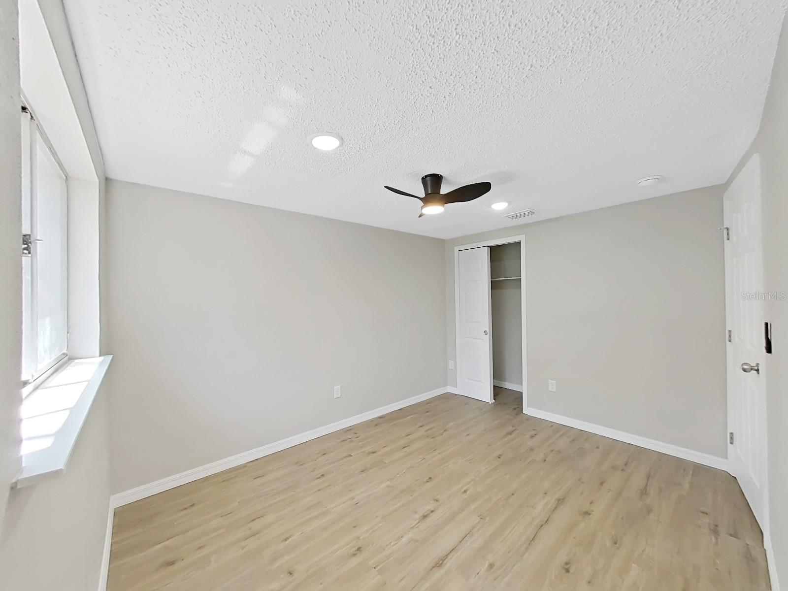 10404 HERSHEY RD #B, THONOTOSASSA, FL, 33592