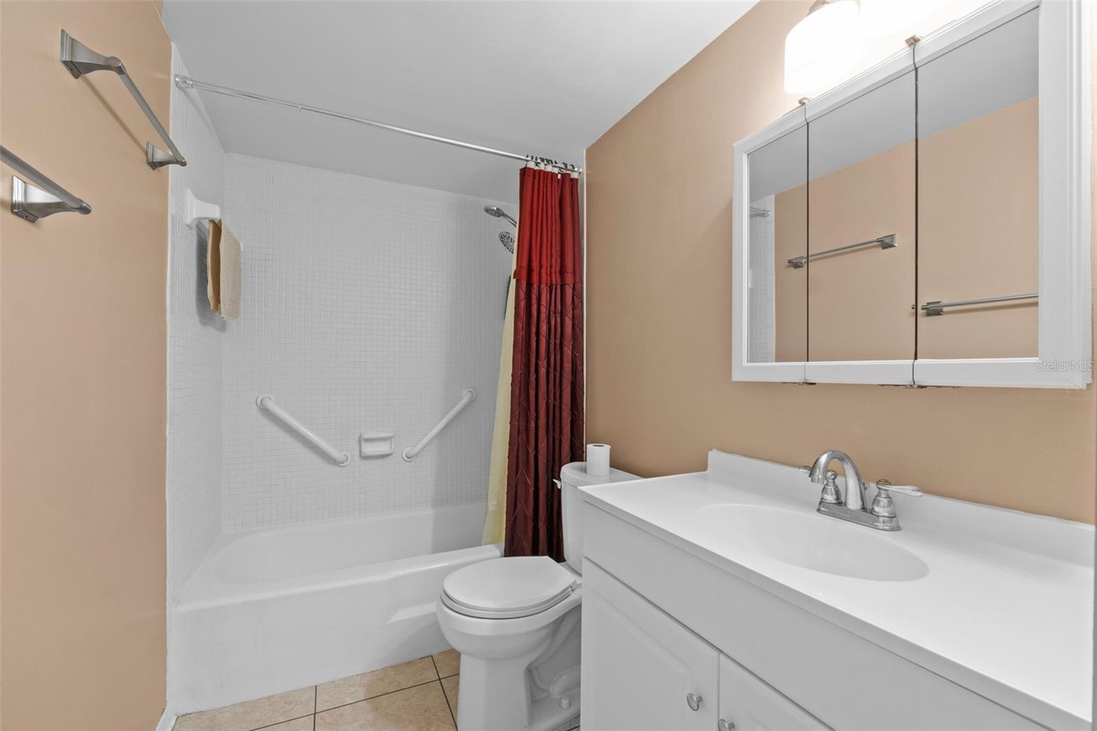 333 LAKE HOWARD DR NW #204D, WINTER HAVEN, FL, 33880