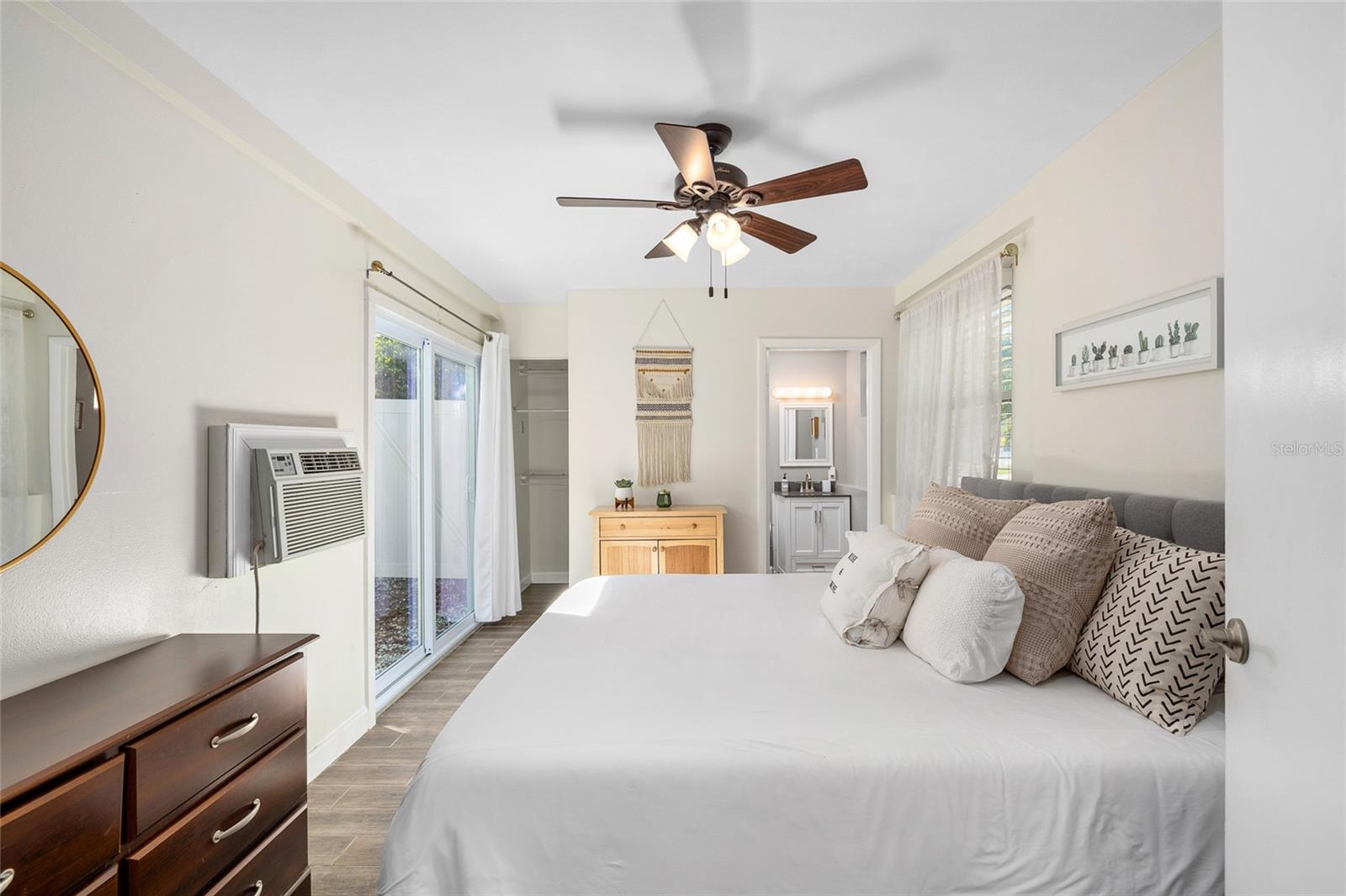 4105 W FAIR OAKS AVE, TAMPA, FL, 33611