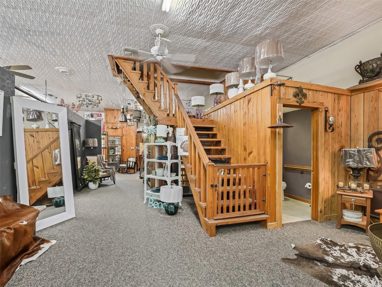 100 S COMMERCIAL ST, COLEMAN, FL, 33521