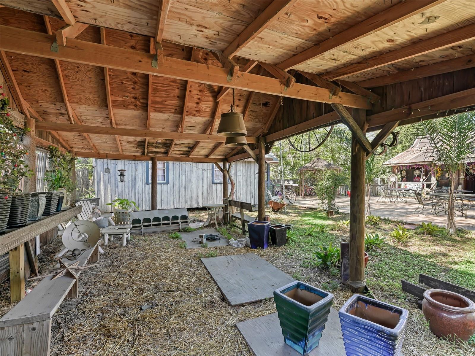 100 S COMMERCIAL ST, COLEMAN, FL, 33521
