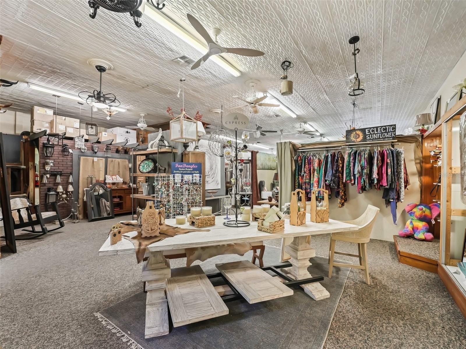 100 S COMMERCIAL ST, COLEMAN, FL, 33521
