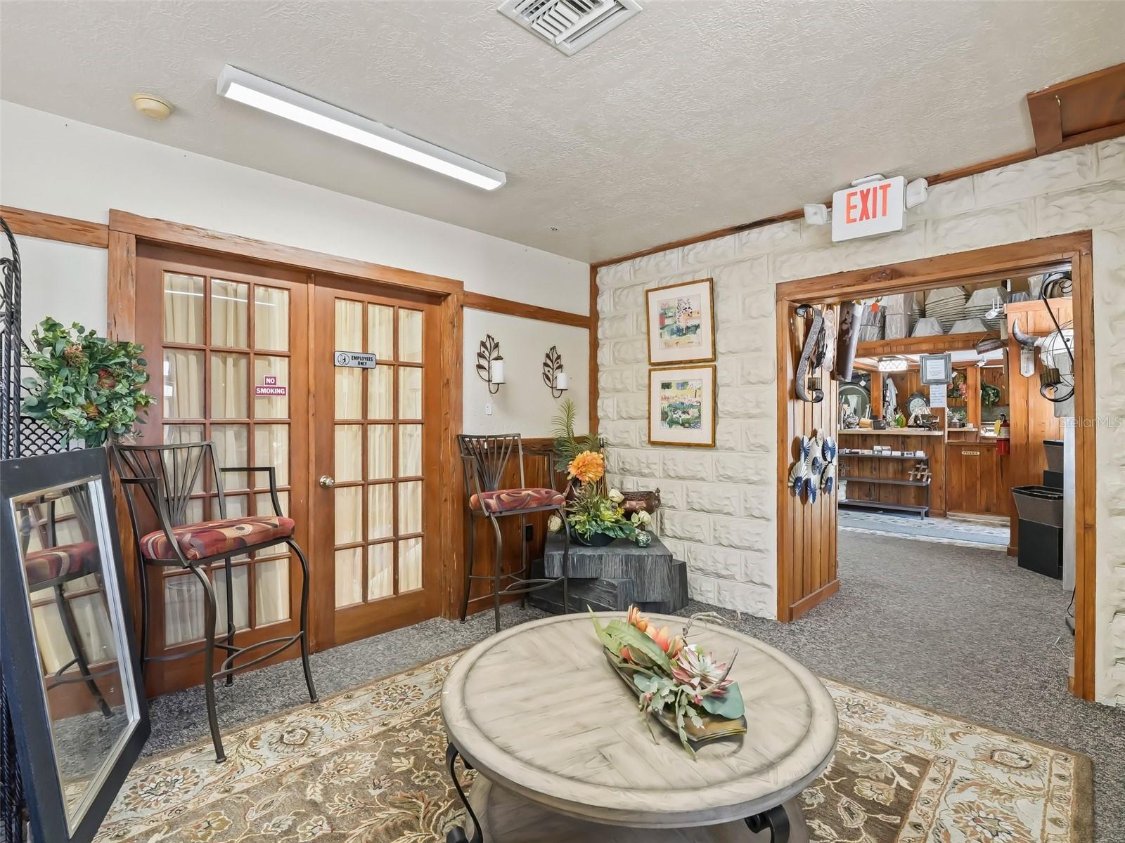 100 S COMMERCIAL ST, COLEMAN, FL, 33521