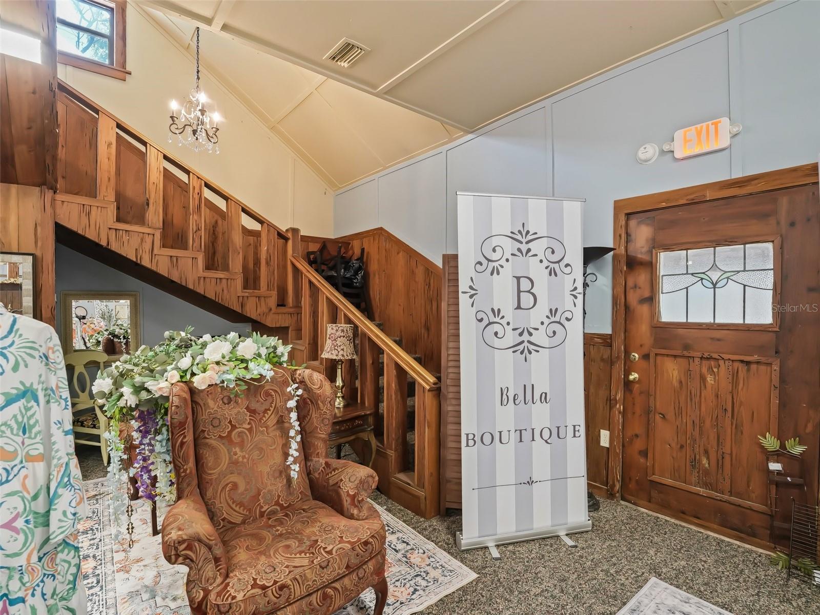 100 S COMMERCIAL ST, COLEMAN, FL, 33521