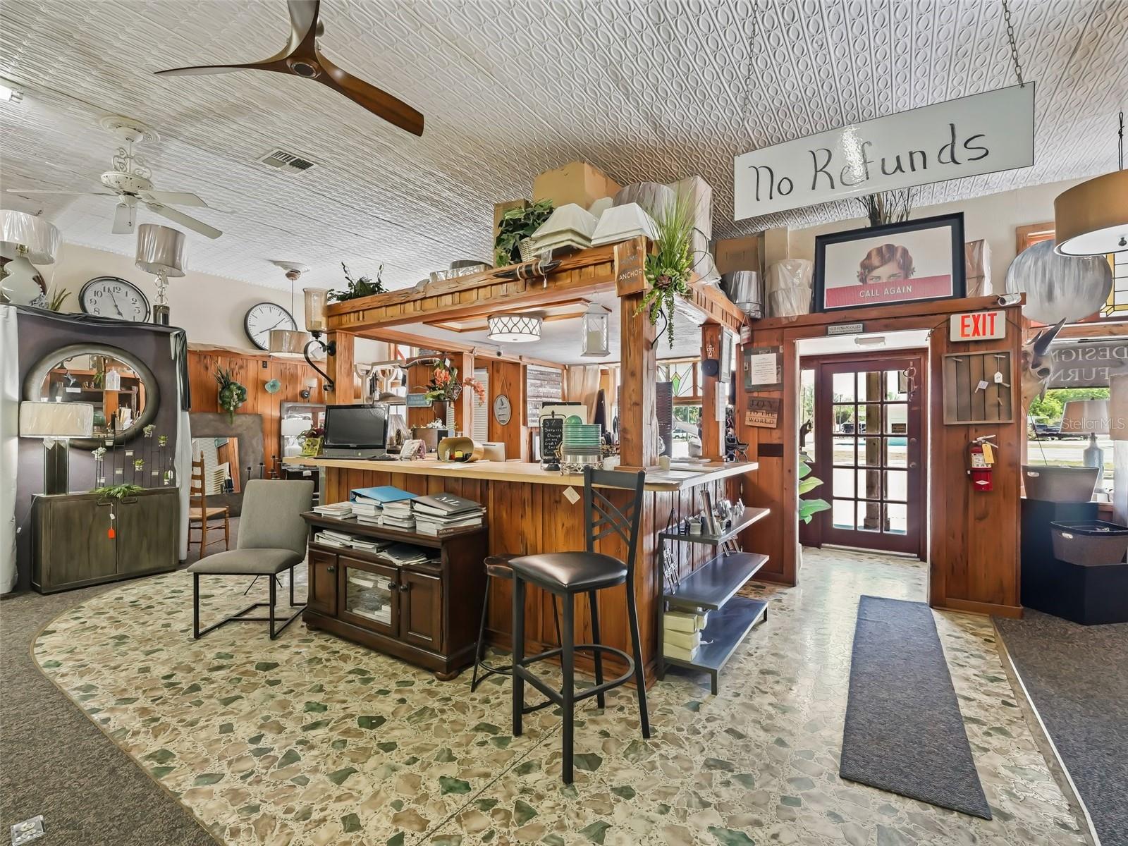 100 S COMMERCIAL ST, COLEMAN, FL, 33521