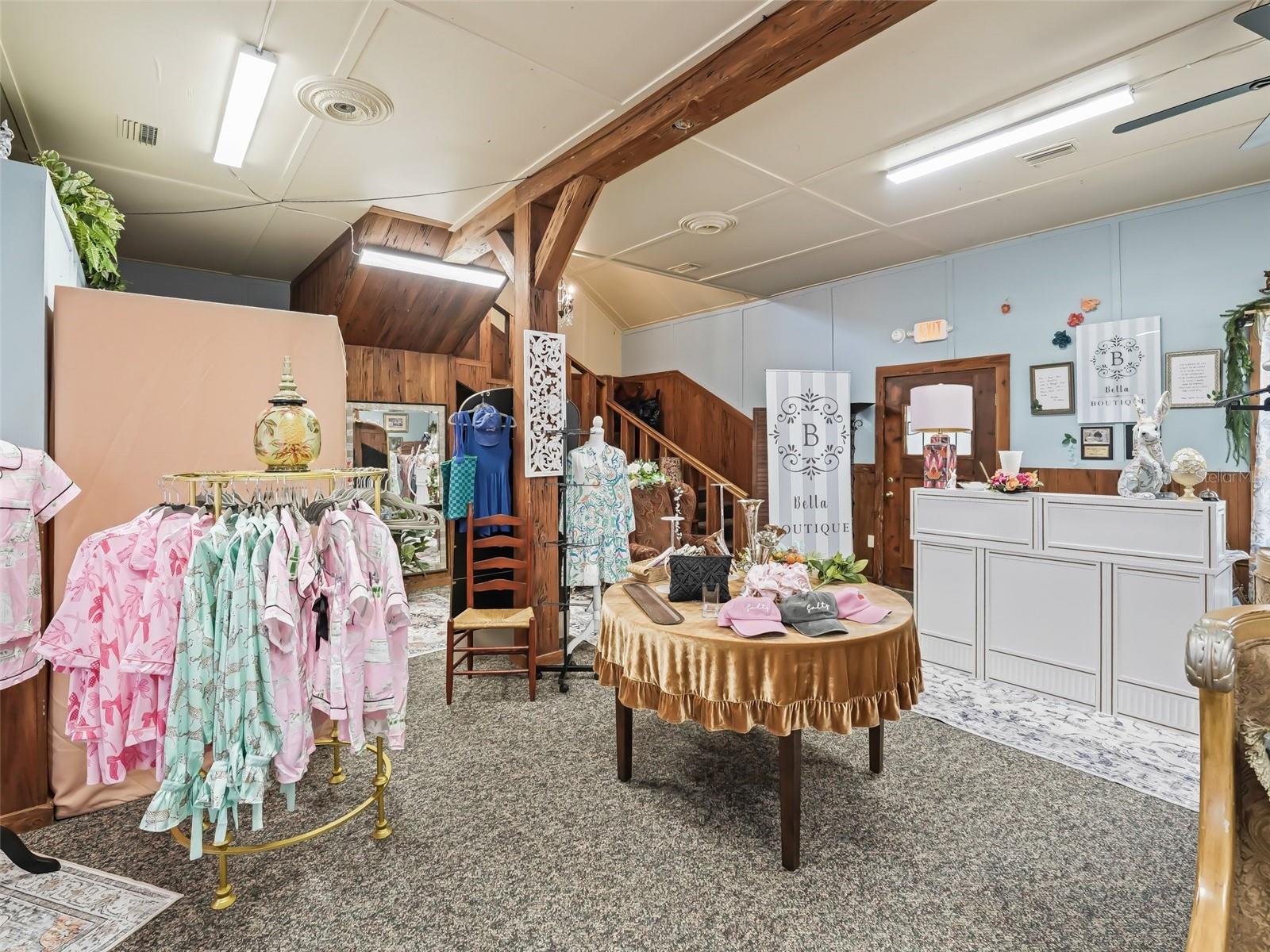 100 S COMMERCIAL ST, COLEMAN, FL, 33521
