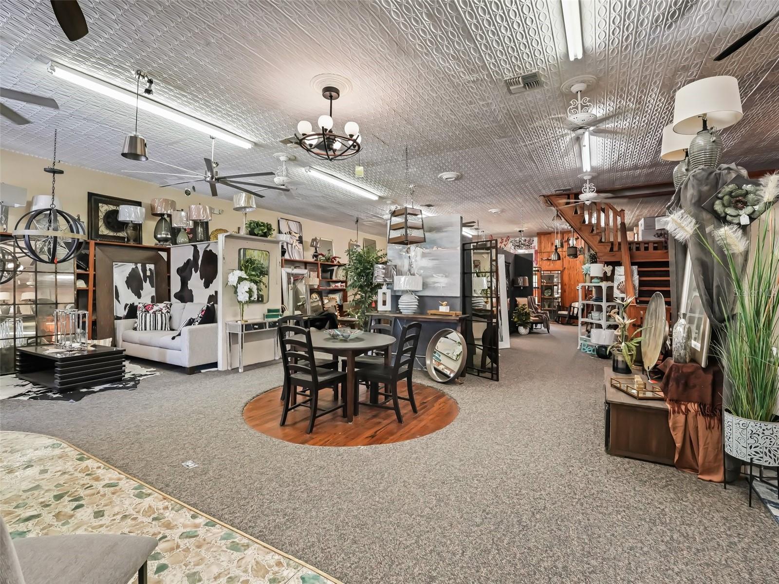 100 S COMMERCIAL ST, COLEMAN, FL, 33521