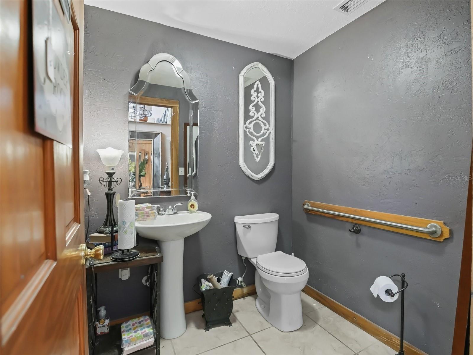 100 S COMMERCIAL ST, COLEMAN, FL, 33521
