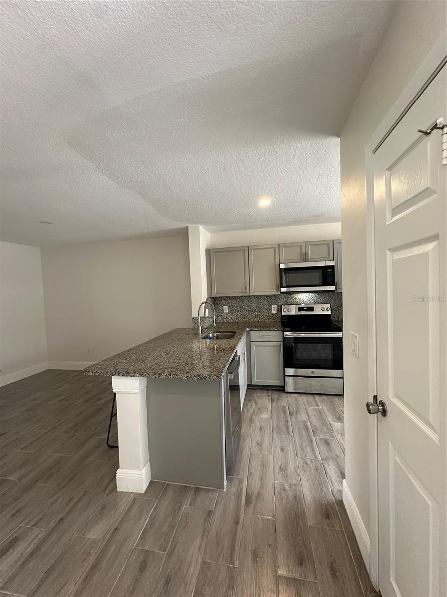 2409 STRATFORD UPON AVON BLVD, ORLANDO, FL, 32837