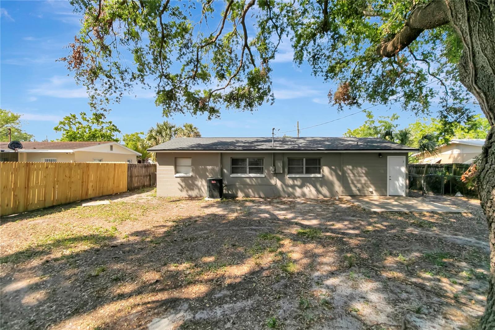 7101 KINGSTON DR, TAMPA, FL, 33619