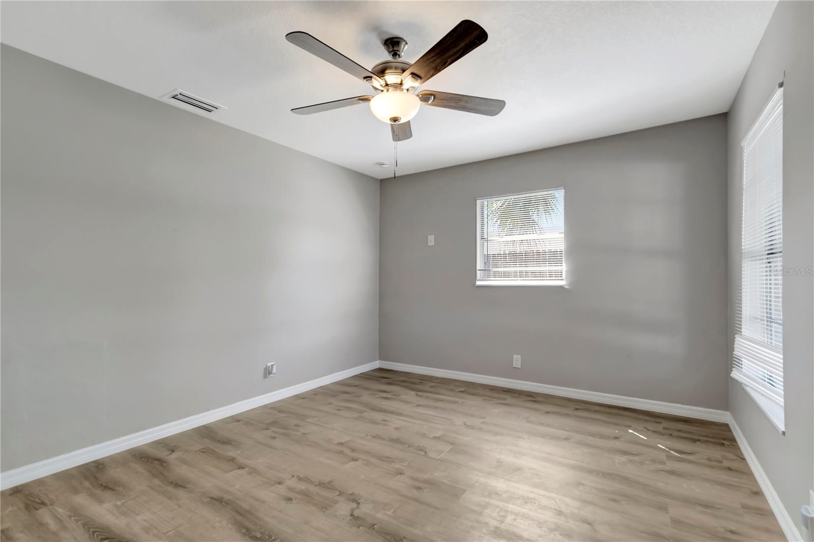 7101 KINGSTON DR, TAMPA, FL, 33619