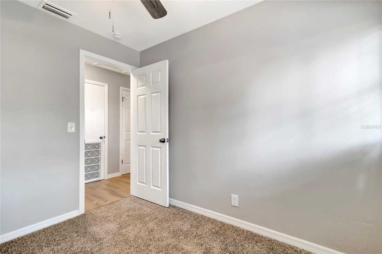 7101 KINGSTON DR, TAMPA, FL, 33619