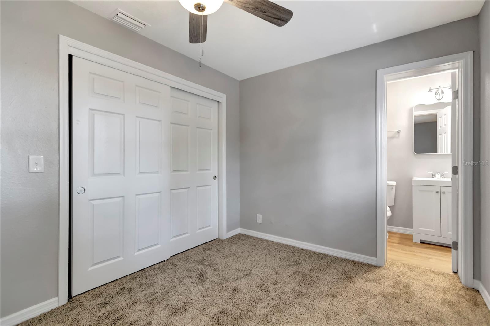 7101 KINGSTON DR, TAMPA, FL, 33619