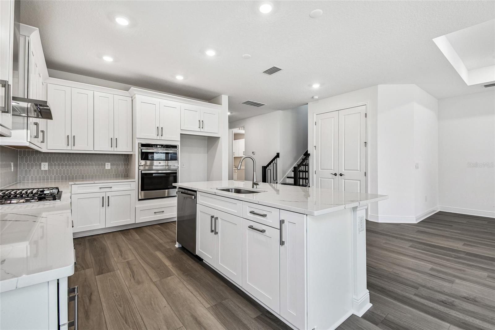 17236 SAVORY MIST CIR, LAKEWOOD RANCH, FL, 34211