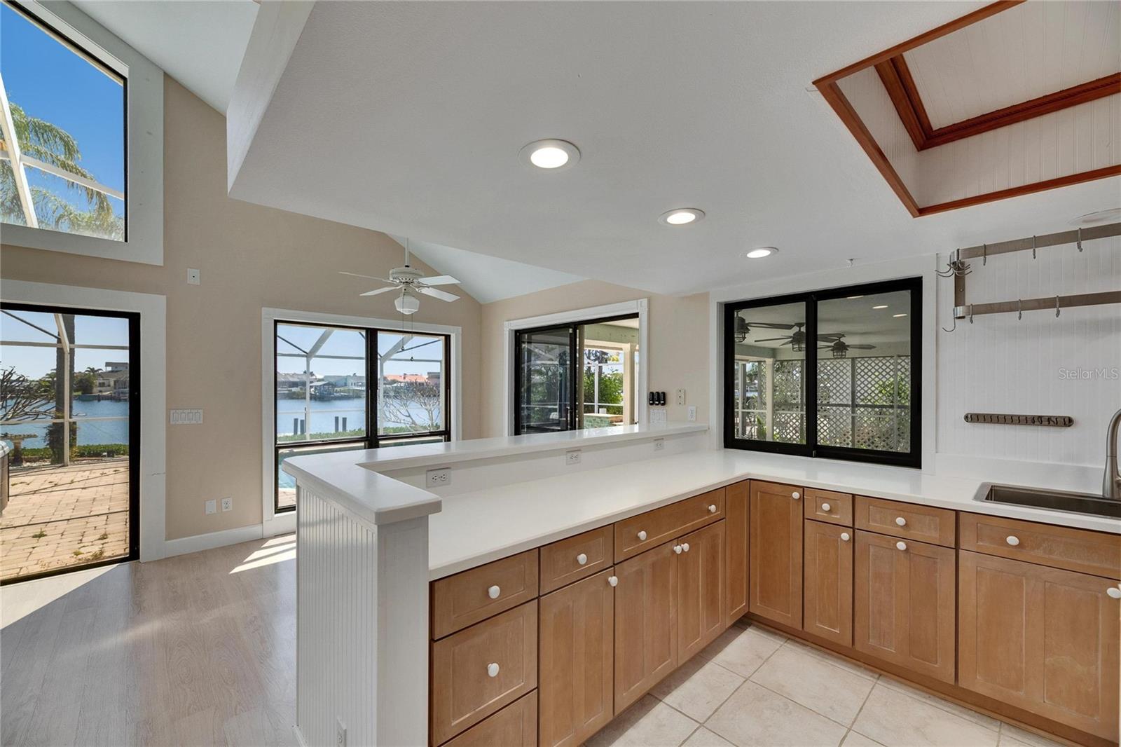 6603 SEABIRD WAY, APOLLO BEACH, FL, 33572