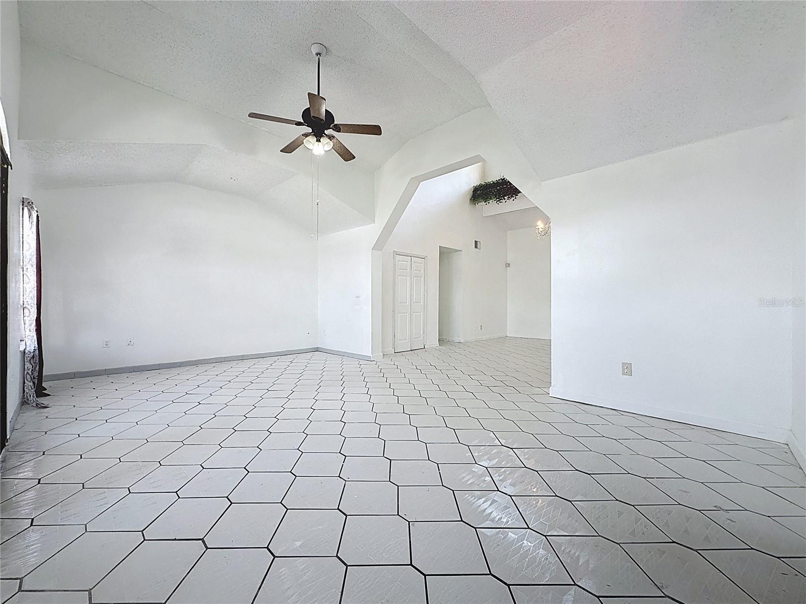 151 TULPAN DR, KISSIMMEE, FL, 34743