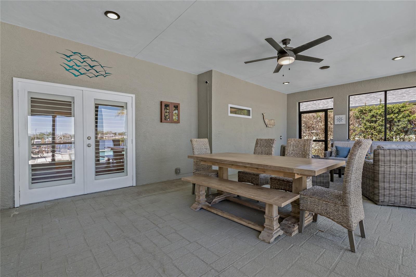 714 BAYSHORE DR, TARPON SPRINGS, FL, 34689