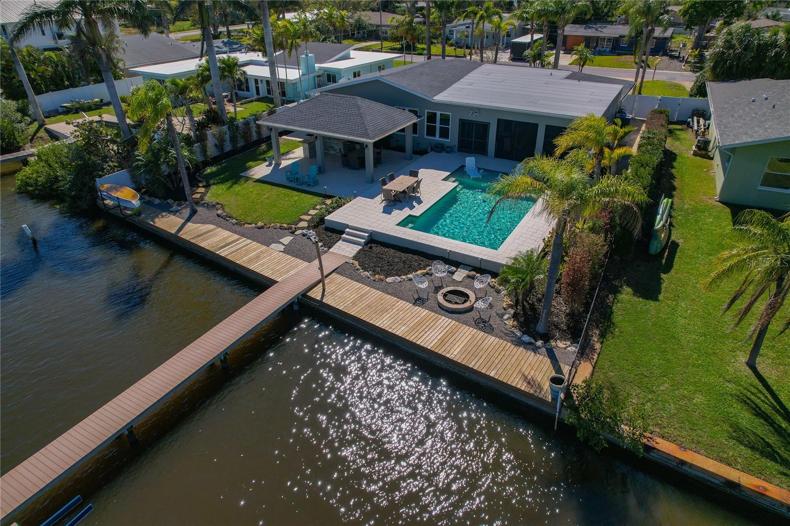 714 BAYSHORE DR, TARPON SPRINGS, FL, 34689