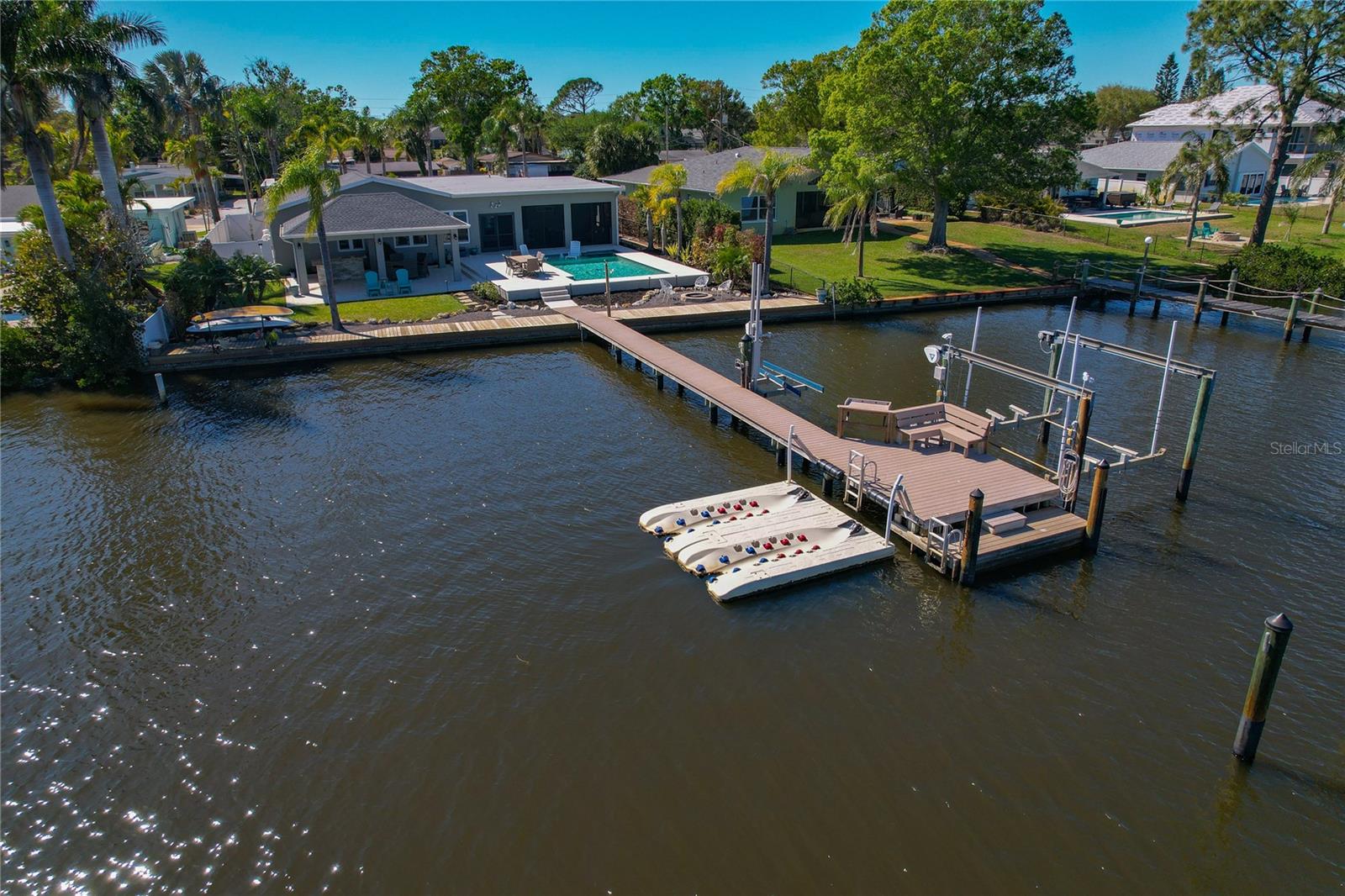 714 BAYSHORE DR, TARPON SPRINGS, FL, 34689