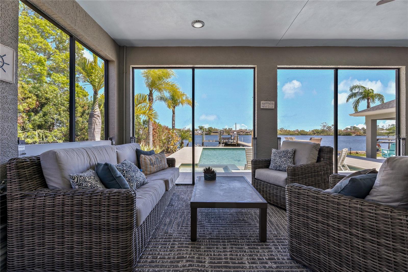 714 BAYSHORE DR, TARPON SPRINGS, FL, 34689