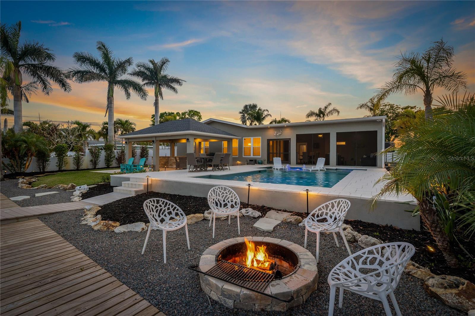 714 BAYSHORE DR, TARPON SPRINGS, FL, 34689